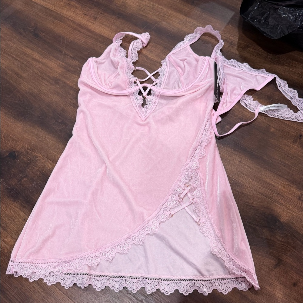 Elegant Pink Lace Nightgown